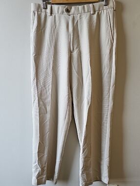Izod Golf Men's 34x32 Light Cream Chinos